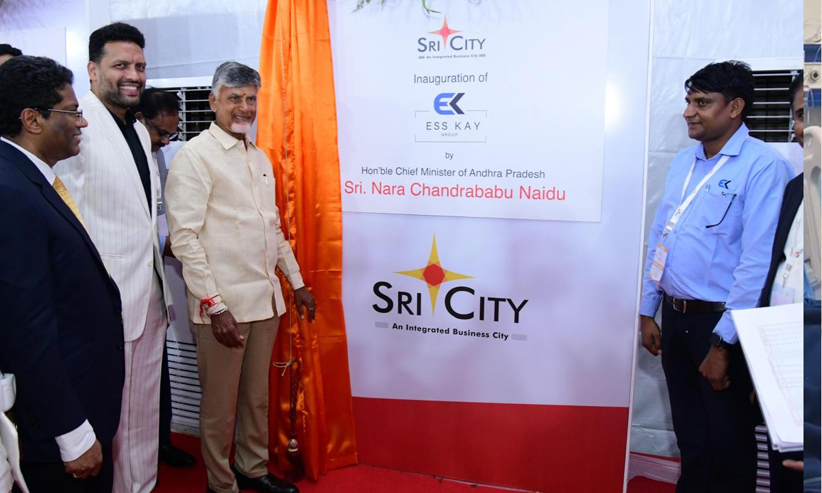 CM Chandrababu | బెస్ట్ ఎకానమీ జోన్గా శ్రీ సిటీ.. త్వరలో కొత్త పారిశ్రామిక పాలసీ: సీఎం చంద్రబాబు CM Chandrababu | బెస్ట్ ఎకానమీ జోన్గా శ్రీ సిటీ.. త్వరలో కొత్త పారిశ్రామిక పాలసీ: సీఎం చంద్రబాబు