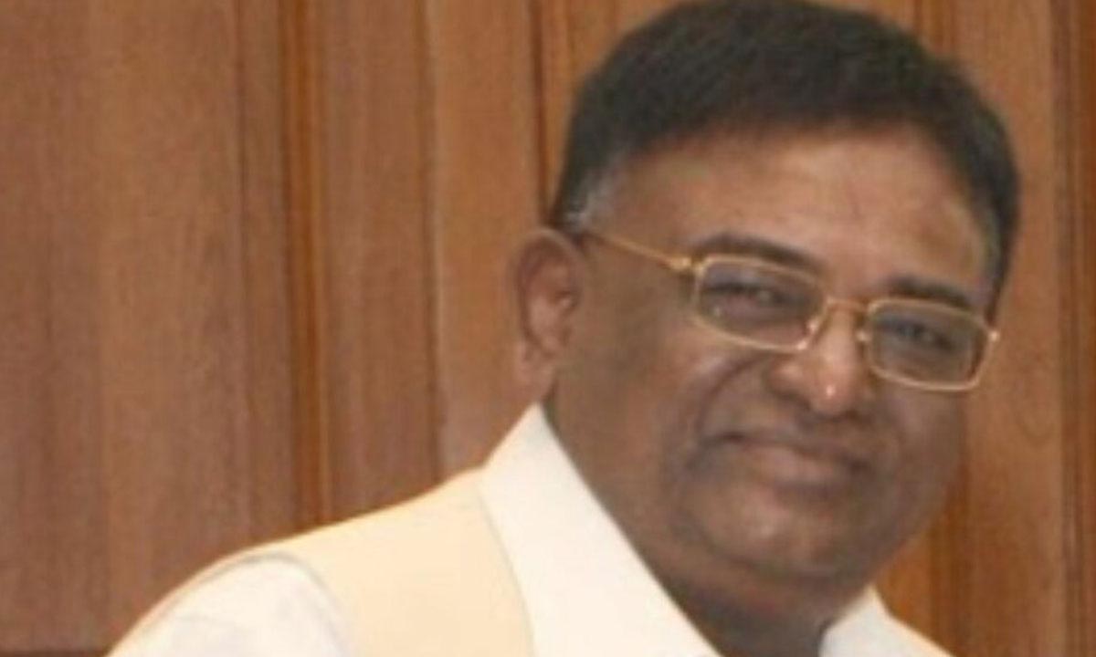 ఎమ్మెల్యే గడ్డం వినోద్పై మావోయిస్టు పార్టీ ఆగ్రహం.. తీరు మార్చుకోవాలని హెచ్చరికలు ఎమ్మెల్యే గడ్డం వినోద్పై మావోయిస్టు పార్టీ ఆగ్రహం.. తీరు మార్చుకోవాలని హెచ్చరికలు
