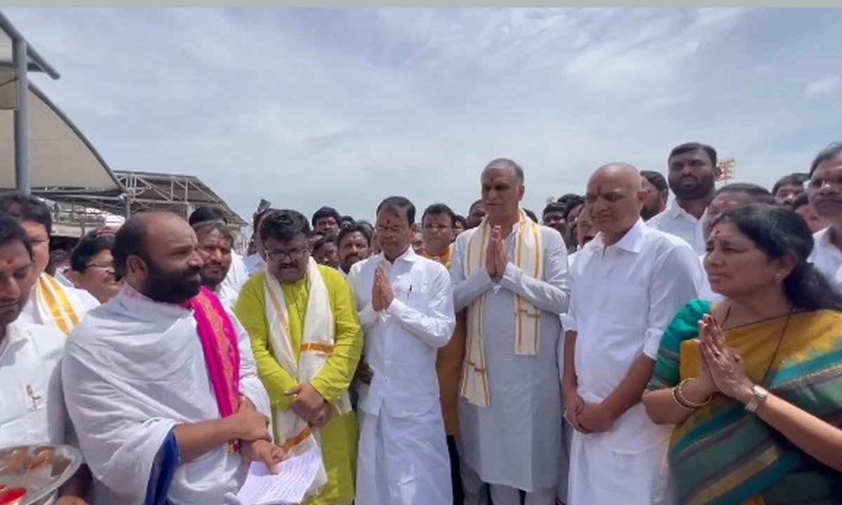 HARISH RAO | రుణమాఫీపై రైతులను, దేవుళ్లను మోసం చేసిన సీఎం రేవంత్ రెడ్డి HARISH RAO | రుణమాఫీపై రైతులను, దేవుళ్లను మోసం చేసిన సీఎం రేవంత్ రెడ్డి