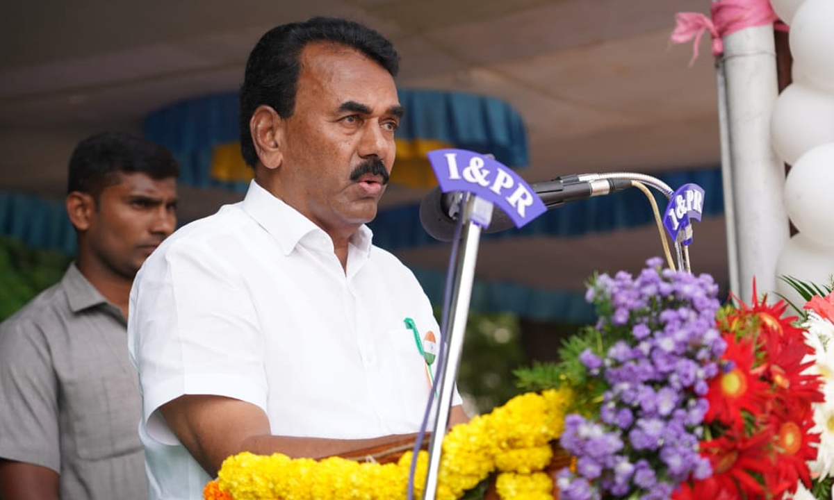 Minister Jupally Krishna Rao | రాష్ట్రంలో పారదర్శక పాలన.. రైతు రుణమాఫీతో నూతన అధ్యాయానికి శ్రీకారం: మంత్రి జూపల్లి Minister Jupally Krishna Rao | రాష్ట్రంలో పారదర్శక పాలన.. రైతు రుణమాఫీతో నూతన అధ్యాయానికి శ్రీకారం: మంత్రి జూపల్లి