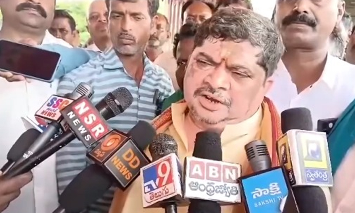 Minister Ponnam | కళ్ల మంటతోనే సీఎం విదేశీ పర్యటనపై బీఆరెస్ విమర్శలు: మంత్రి పొన్నం ప్రభాకర్ Minister Ponnam | కళ్ల మంటతోనే సీఎం విదేశీ పర్యటనపై బీఆరెస్ విమర్శలు: మంత్రి పొన్నం ప్రభాకర్