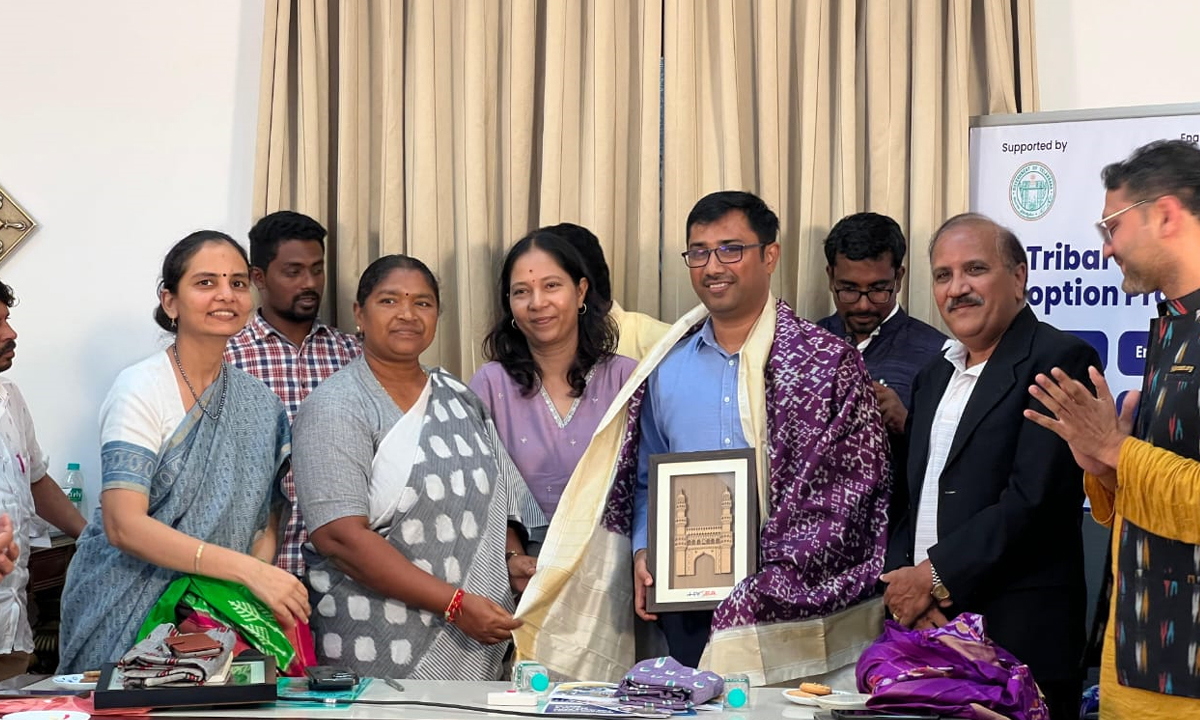 Minister Seethakka | కార్పొరేట్ కంపెనీలు గ్రామాలకు తరలండి: మంత్రి సీతక్క Minister Seethakka | కార్పొరేట్ కంపెనీలు గ్రామాలకు తరలండి: మంత్రి సీతక్క