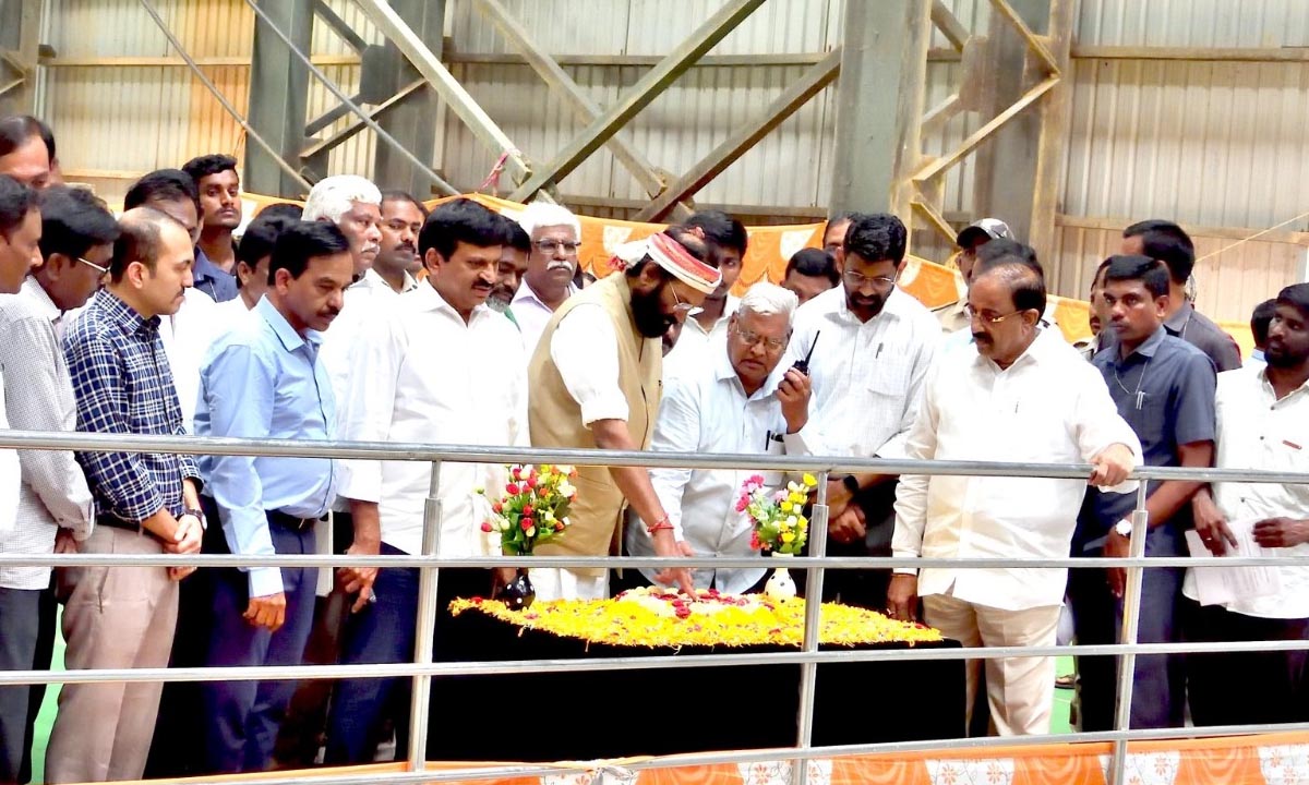 Sitarama project | ఖమ్మం జిల్లా వరదాయిని సీతారామ ప్రాజెక్టు: మంత్రి ఉత్తమ్ Sitarama project | ఖమ్మం జిల్లా వరదాయిని సీతారామ ప్రాజెక్టు: మంత్రి ఉత్తమ్