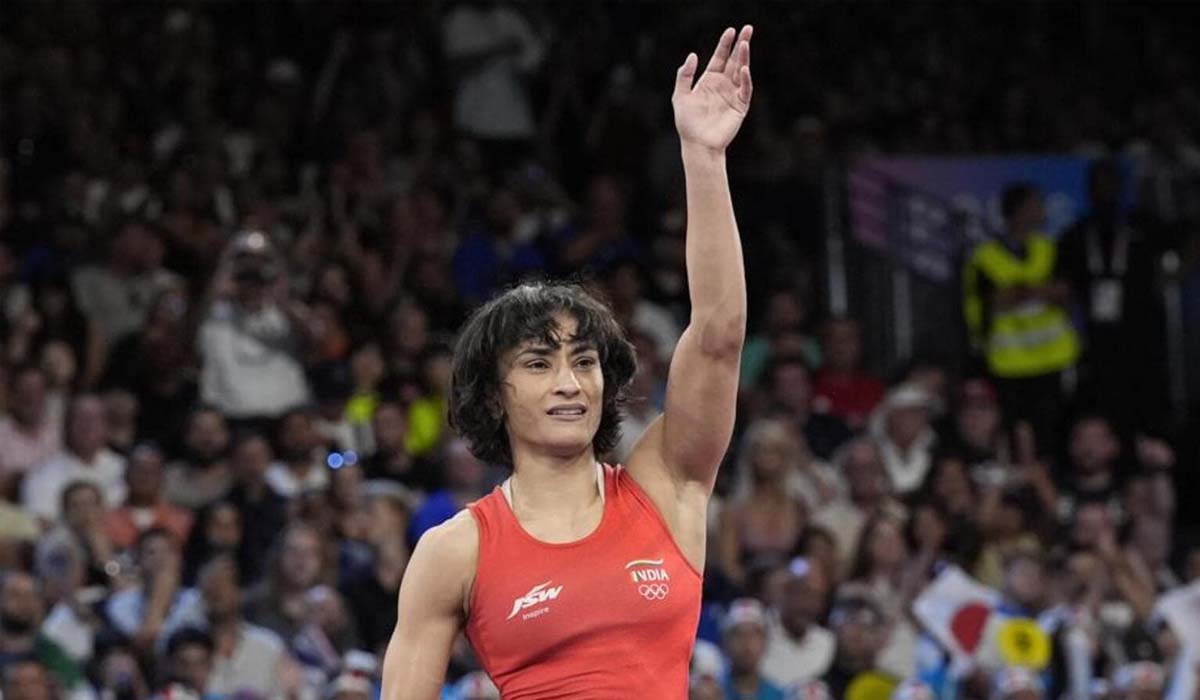 Vinesh Phogat | మళ్లీ రింగ్లోకి వినేశ్ ఫోగట్..! ఒలింపిక్స్లో భారత్కు మెడల్ తెస్తానని శపథం..! Vinesh Phogat | మళ్లీ రింగ్లోకి వినేశ్ ఫోగట్..! ఒలింపిక్స్లో భారత్కు మెడల్ తెస్తానని శపథం..!