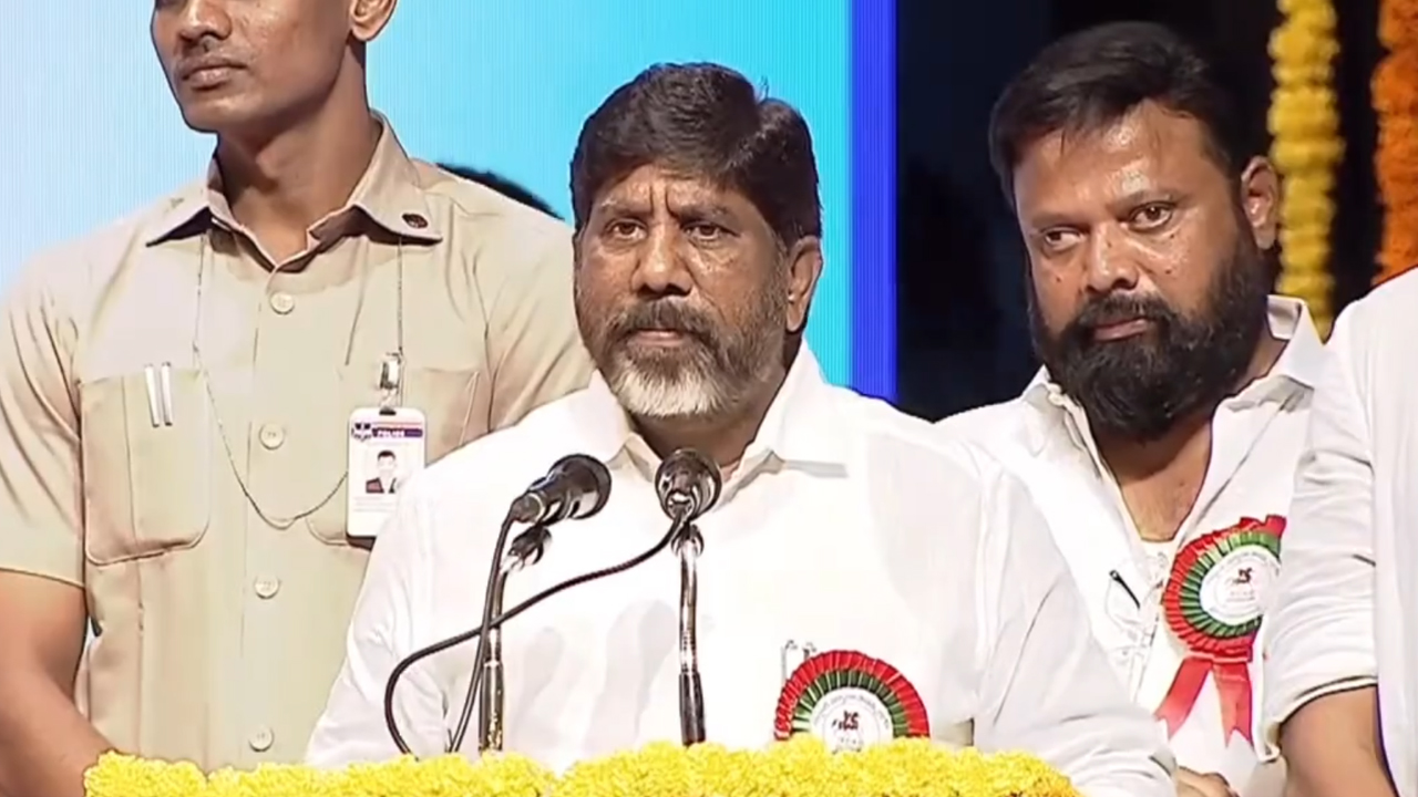 Deputy CM Bhatti Vikramarka | సర్దార్ సర్వాయి పాపన్న జీవితం ఇందిరమ్మ రాజ్యానికి ఆదర్శం: డిప్యూటీ సీఎం భట్టి Deputy CM Bhatti Vikramarka | సర్దార్ సర్వాయి పాపన్న జీవితం ఇందిరమ్మ రాజ్యానికి ఆదర్శం: డిప్యూటీ సీఎం భట్టి