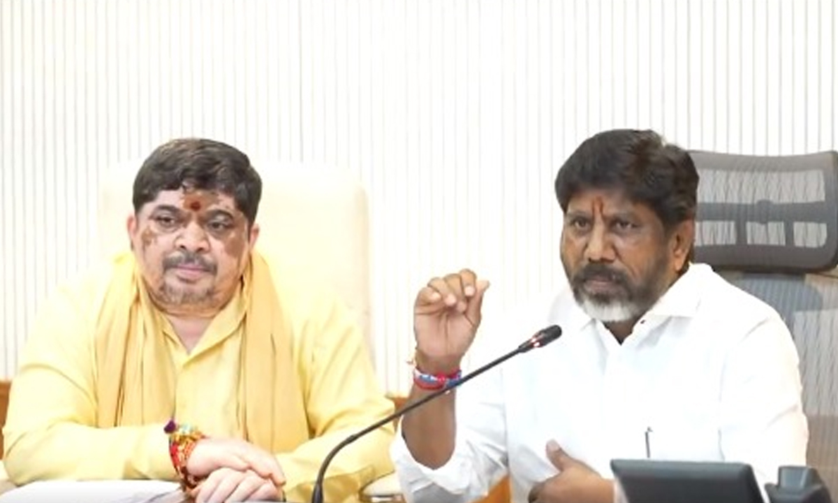 Deputy CM Bhatti Vikramarka | గురుకుల భవనాల నిర్మాణాలకు డిజైన్స్.. స్థల సేకరణ: డిప్యూటీ సీఎం భట్టి Deputy CM Bhatti Vikramarka | గురుకుల భవనాల నిర్మాణాలకు డిజైన్స్.. స్థల సేకరణ: డిప్యూటీ సీఎం భట్టి