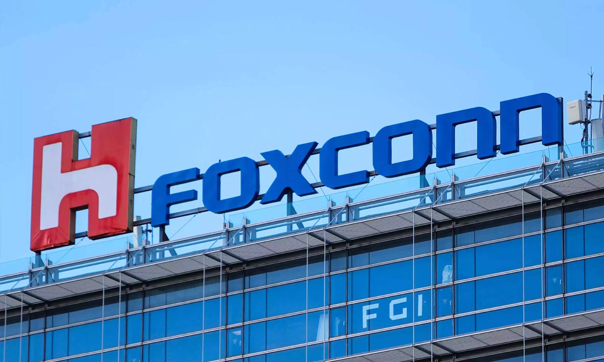 Foxconn | తెలంగాణకు పెద్ద దెబ్బ.. కర్ణాటకకు తరలిపోయిన ఫాక్స్కాన్ Foxconn | తెలంగాణకు పెద్ద దెబ్బ.. కర్ణాటకకు తరలిపోయిన ఫాక్స్కాన్