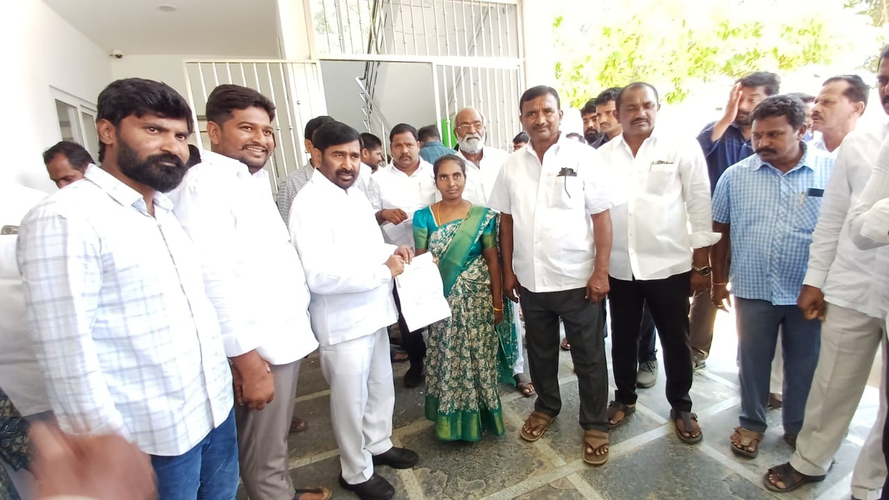 Jagadish Reddy | కార్యకర్తలకు ధీమా.. బీఆరెస్ సభ్యత్వ బీమా: మాజీ మంత్రి జగదీశ్రెడ్డి Jagadish Reddy | కార్యకర్తలకు ధీమా.. బీఆరెస్ సభ్యత్వ బీమా: మాజీ మంత్రి జగదీశ్రెడ్డి