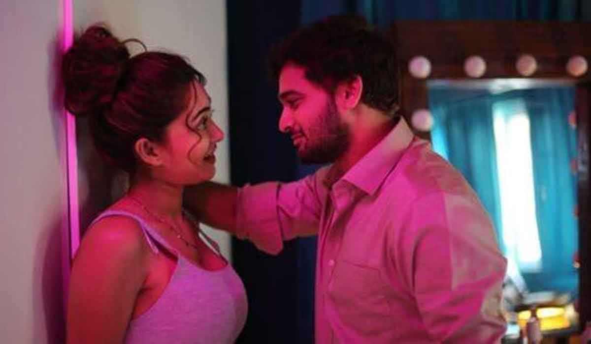 Today OTT Movies|శ్రావణ శుక్రవారం స్పెషల్.. ఈ రోజు ఓటీటీలో ఏకంగా 11 సినిమాలు.. ఏవి ఇంట్రెస్టింగ్గా ఉంటాయంటే..! Today OTT Movies|శ్రావణ శుక్రవారం స్పెషల్.. ఈ రోజు ఓటీటీలో ఏకంగా 11 సినిమాలు.. ఏవి ఇంట్రెస్టింగ్గా ఉంటాయంటే..!