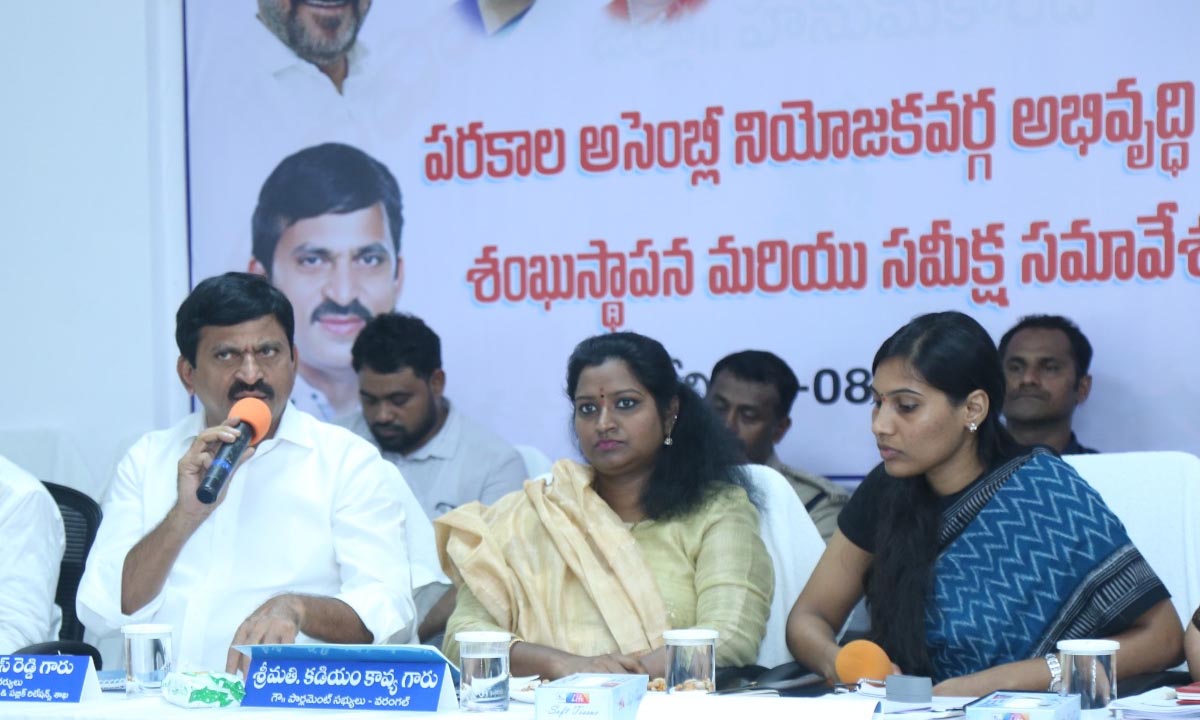 Ponguleti Srinivas Reddy | అభివృద్ధి, సంక్షేమం కాంగ్రెస్ ప్రభుత్వ లక్ష్యం : మంత్రి పొంగులేటి శ్రీనివాస్ రెడ్డి Ponguleti Srinivas Reddy | అభివృద్ధి, సంక్షేమం కాంగ్రెస్ ప్రభుత్వ లక్ష్యం : మంత్రి పొంగులేటి శ్రీనివాస్ రెడ్డి