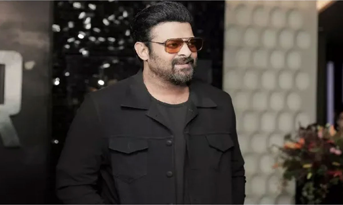 Prabhas| సంపాదించిన కోట్ల డబ్బుని ప్రభాస్ ఏం చేస్తున్నాడు.. ఇన్నాళ్లకి బయటపడ్డ నిజం! Prabhas| సంపాదించిన కోట్ల డబ్బుని ప్రభాస్ ఏం చేస్తున్నాడు.. ఇన్నాళ్లకి బయటపడ్డ నిజం!