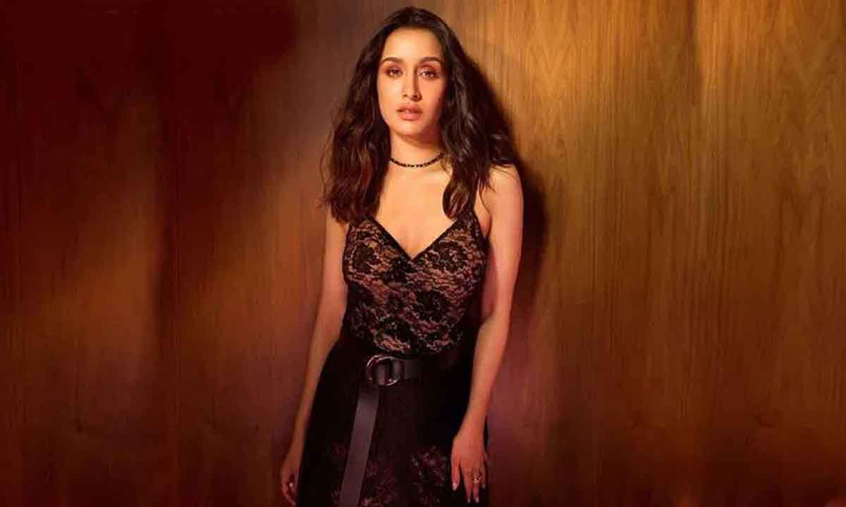 Shraddha Kapoor|స్టార్ హీరో ఇంట్లో అద్దెకు… ప్రభాస్ హీరోయిన్కి అంత కష్టం ఏమోచ్చింది..! Shraddha Kapoor|స్టార్ హీరో ఇంట్లో అద్దెకు… ప్రభాస్ హీరోయిన్కి అంత కష్టం ఏమోచ్చింది..!