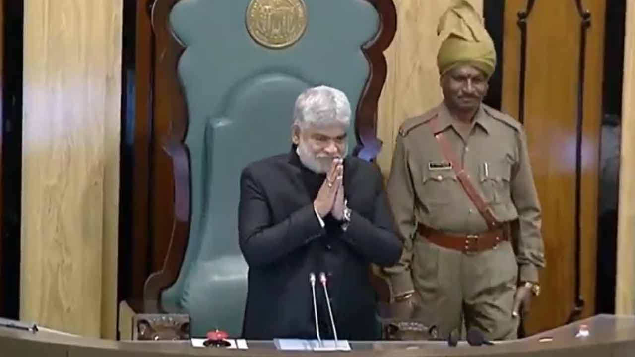 Speaker vs Harish Rao | బ్లాక్ డ్రెస్లో స్పీకర్ గడ్డం ప్రసాద్ కుమార్.. కీలక వ్యాఖ్యలు చేసిన హరీశ్రావు Speaker vs Harish Rao | బ్లాక్ డ్రెస్లో స్పీకర్ గడ్డం ప్రసాద్ కుమార్.. కీలక వ్యాఖ్యలు చేసిన హరీశ్రావు