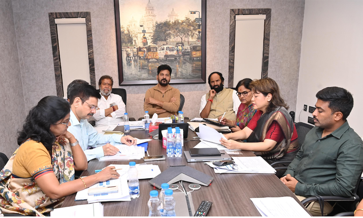 Family Digital Card । ఫ్యామిలీ డిజిటల్ కార్డ్.. రేషన్, ఆరోగ్య, ఇతర సంక్షేమ పథకాలన్నింటికి ఒకే కార్డు Family Digital Card । ఫ్యామిలీ డిజిటల్ కార్డ్.. రేషన్, ఆరోగ్య, ఇతర సంక్షేమ పథకాలన్నింటికి ఒకే కార్డు
