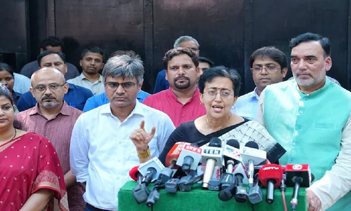 KEJRIWAL RESIGNATION । ఢిల్లీ ముఖ్యమంత్రి పదవికి అరవింద్ కేజ్రీవాల్ రాజీనామా.. ప్రభుత్వ ఏర్పాటుకు అవకాశం కోరిన అతిశి KEJRIWAL RESIGNATION । ఢిల్లీ ముఖ్యమంత్రి పదవికి అరవింద్ కేజ్రీవాల్ రాజీనామా.. ప్రభుత్వ ఏర్పాటుకు అవకాశం కోరిన అతిశి