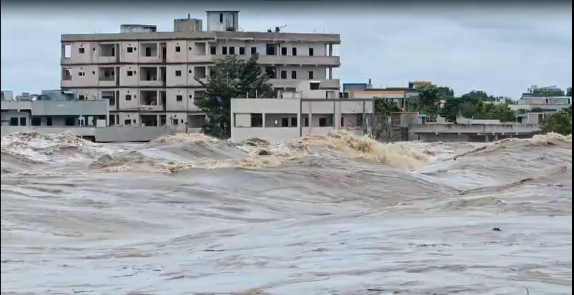 Khammam drowned । ఆ రెండే ఖమ్మం పట్టణాన్ని ముంచాయి! Khammam drowned । ఆ రెండే ఖమ్మం పట్టణాన్ని ముంచాయి!