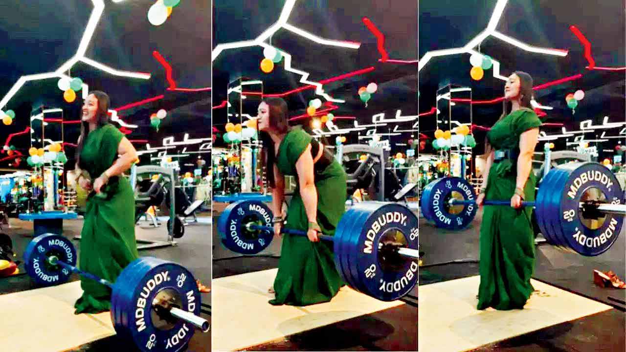 Woman Weight-lifting | చీర కట్టులో 140 కిలోల బరువు ఎత్తిన మహిళ.. చూస్తే మతి పోవాల్సిందే..! Woman Weight-lifting | చీర కట్టులో 140 కిలోల బరువు ఎత్తిన మహిళ.. చూస్తే మతి పోవాల్సిందే..!
