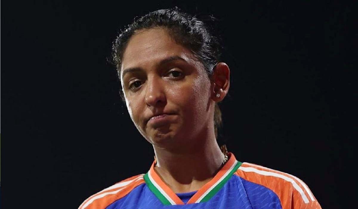 Harmanpreet Kaur | టీ20 ప్రపంచకప్లో టీమిండియా చెత్త ప్రదర్శన.. కెప్టెన్ హర్మన్ప్రీత్పై వేటు తప్పదా..? Harmanpreet Kaur | టీ20 ప్రపంచకప్లో టీమిండియా చెత్త ప్రదర్శన.. కెప్టెన్ హర్మన్ప్రీత్పై వేటు తప్పదా..?