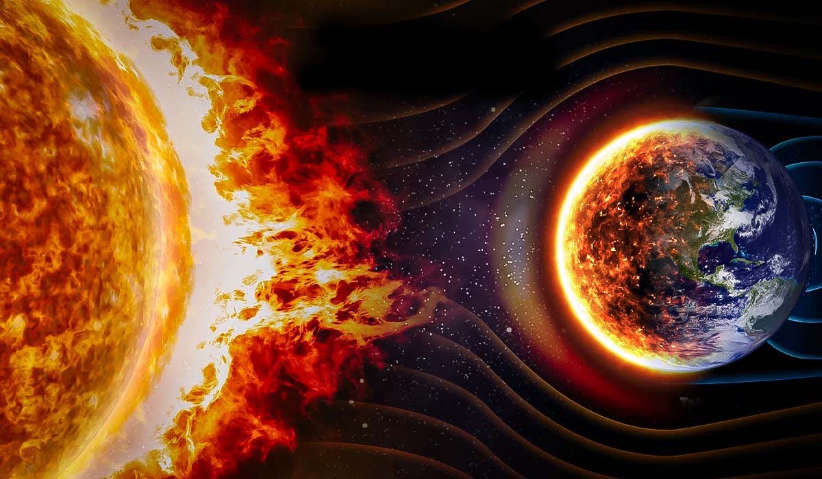 Solar Storm | భూమిని తాకనున్న భారీ సౌర తుఫాను.. కమ్యూనికేషన్ వ్యవస్థపై తీవ్ర ప్రభావం చూపే ఛాన్స్..! Solar Storm | భూమిని తాకనున్న భారీ సౌర తుఫాను.. కమ్యూనికేషన్ వ్యవస్థపై తీవ్ర ప్రభావం చూపే ఛాన్స్..!