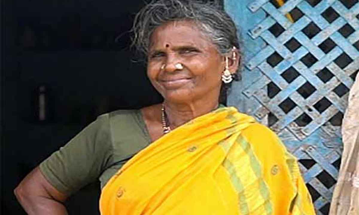 Gangavva|బిగ్ బాస్ లో ఉన్న గంగవ్వకి గుండె పోటు.. షాక్లో అభిమానులు..! Gangavva|బిగ్ బాస్ లో ఉన్న గంగవ్వకి గుండె పోటు.. షాక్లో అభిమానులు..!