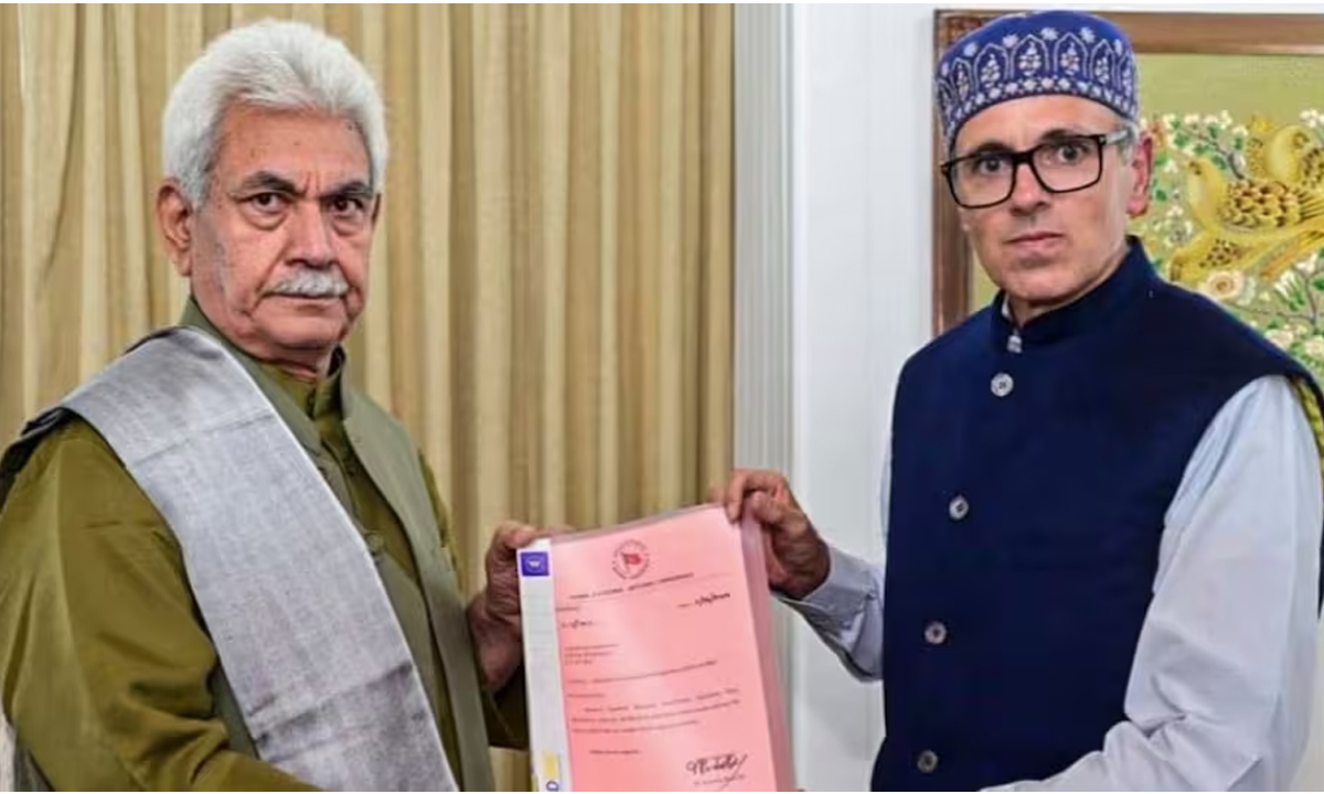 Jammu and Kashmir । జమ్ముకశ్మీర్లో ఇక నవోదయం.. ప్రభుత్వ ఏర్పాటుకు ముమ్మర ఏర్పాట్లు Jammu and Kashmir । జమ్ముకశ్మీర్లో ఇక నవోదయం.. ప్రభుత్వ ఏర్పాటుకు ముమ్మర ఏర్పాట్లు