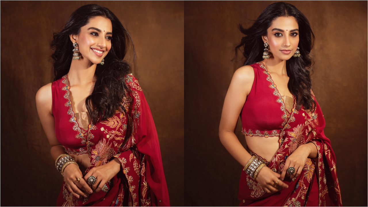 Meenakshi Chaudhary | ఎర్ర చీరలో సొగసులతో సెగలు పెట్టిస్తున్న మీనాక్షి