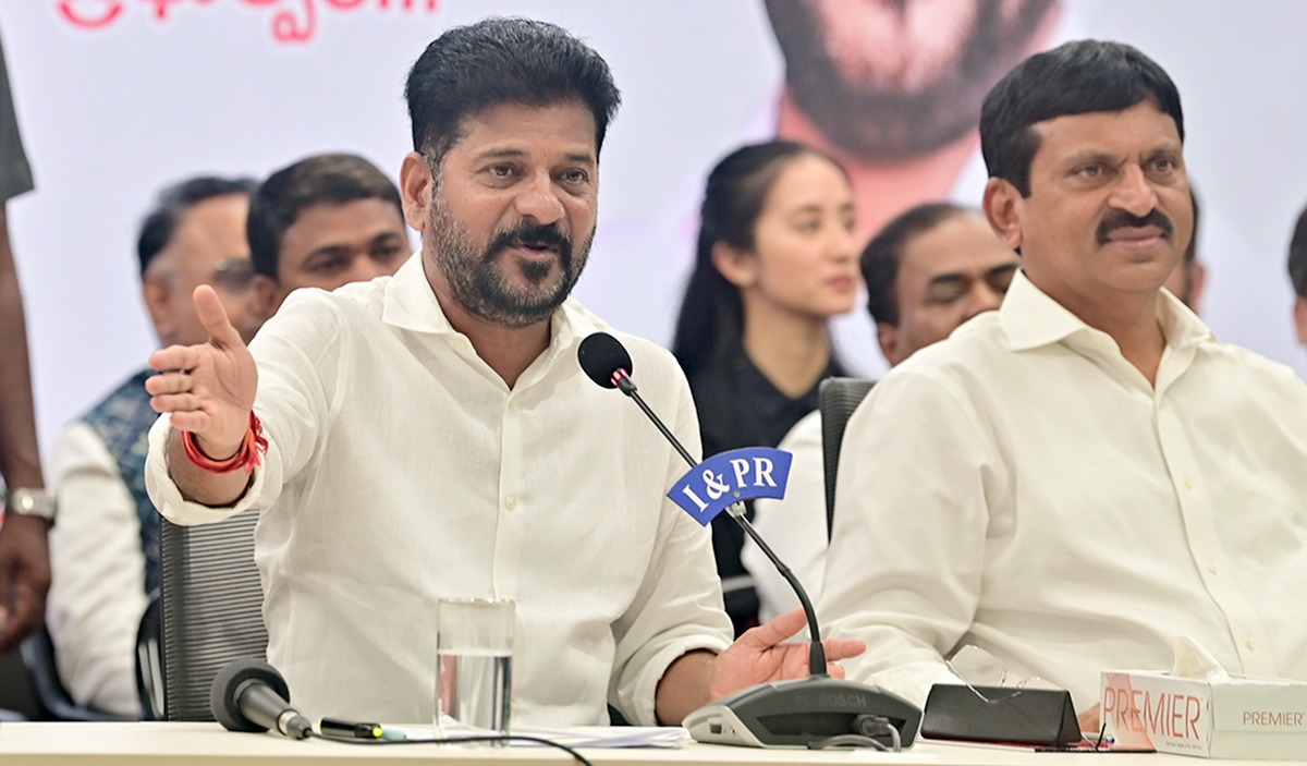 Musi Beautifications Project | ఎవరన్నారు లక్షాయాభైవేల కోట్లని? తూచ్..141 కోట్లే : రేవంత్ రెడ్డి Musi Beautifications Project | ఎవరన్నారు లక్షాయాభైవేల కోట్లని? తూచ్..141 కోట్లే : రేవంత్ రెడ్డి