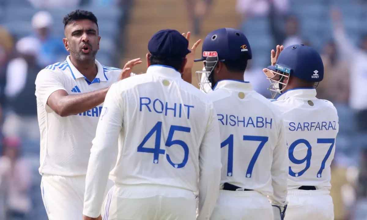 Ind vs NZ|రెండో టెస్ట్లోను సత్తా చాటుతున్న న్యూజిలాండ్.. ఓటమి డిసైడ్ అయినట్టేనా? Ind vs NZ|రెండో టెస్ట్లోను సత్తా చాటుతున్న న్యూజిలాండ్.. ఓటమి డిసైడ్ అయినట్టేనా?