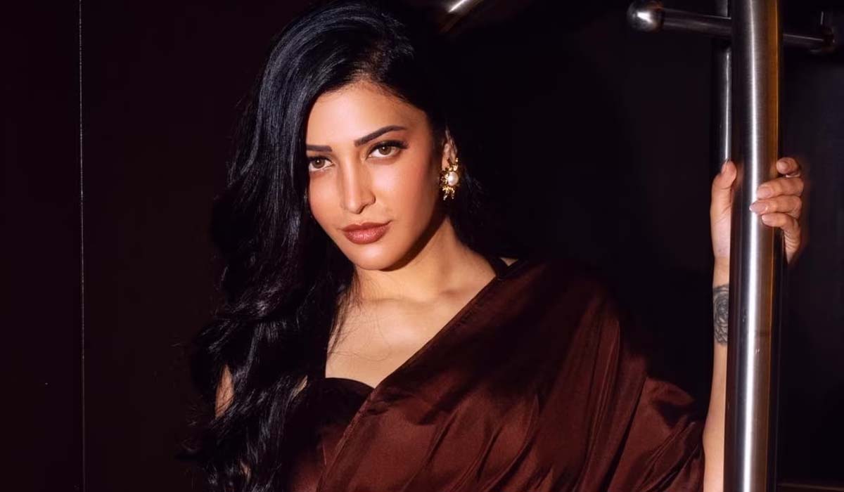 Shruti Haasan | ‘డెకాయిట్‌’ మూవీ నుంచి తప్పుకున్న శ్రుతి హాసన్‌..! ఇద్దరి మధ్య గొడవే కారణమా..?