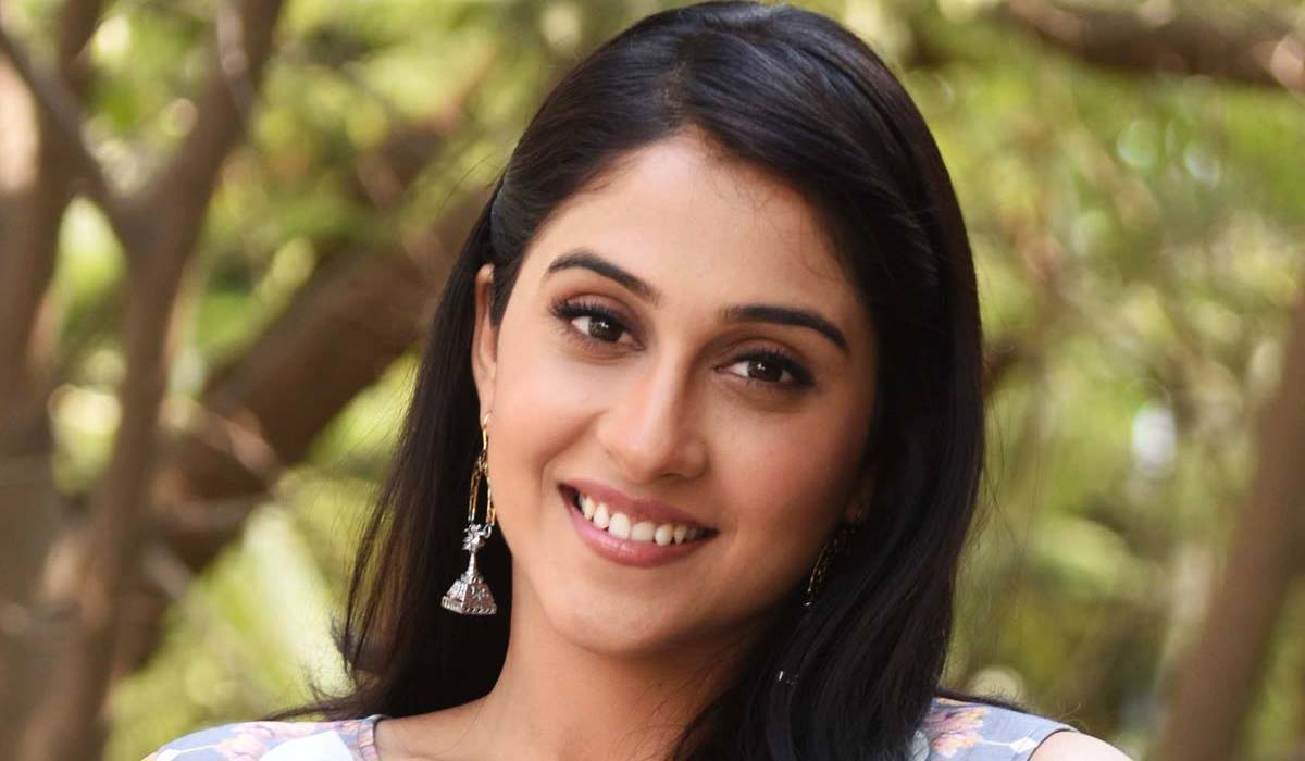 Regina Cassandra | బాలీవుడ్పై సంచలన వ్యాఖ్యలు చేసిన రెజీనా కసాండ్రా..! సోషల్ మీడియాలో వైరల్.. Regina Cassandra | బాలీవుడ్పై సంచలన వ్యాఖ్యలు చేసిన రెజీనా కసాండ్రా..! సోషల్ మీడియాలో వైరల్..