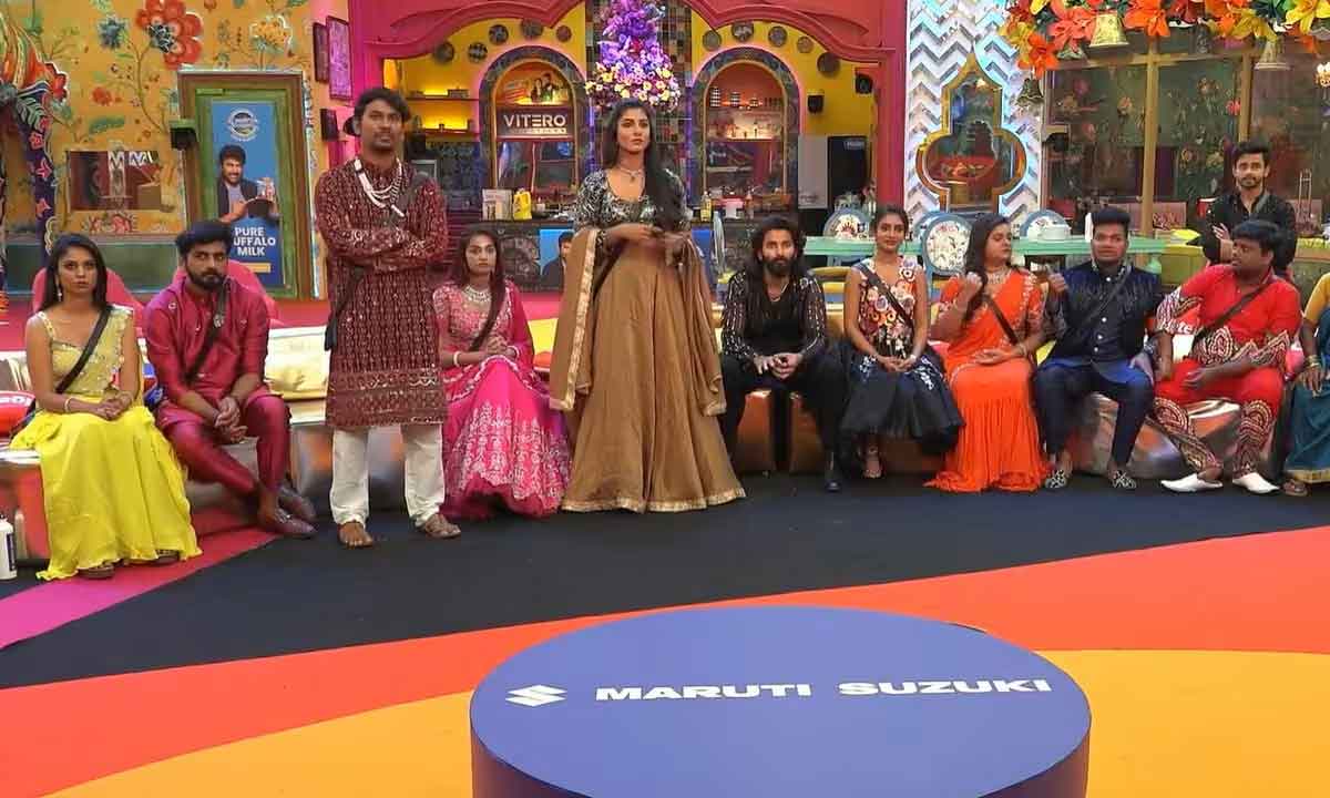 Bigg Boss8|ఒక్కొక్కరికి ఇచ్చి పడేసిన నాగార్జున.. కన్నడ బ్యాచ్కి నోట మాట కూడా రాలేదుగా..! Bigg Boss8|ఒక్కొక్కరికి ఇచ్చి పడేసిన నాగార్జున.. కన్నడ బ్యాచ్కి నోట మాట కూడా రాలేదుగా..!