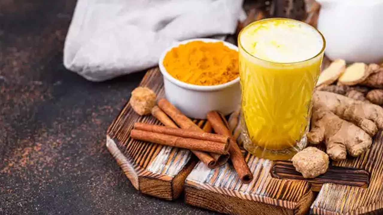 Turmeric Drink | ఈ కషాయంతో అందం సొంతం..! బోలెడన్ని ఆరోగ్య ప్రయోజనాలు కూడా..!! Turmeric Drink | ఈ కషాయంతో అందం సొంతం..! బోలెడన్ని ఆరోగ్య ప్రయోజనాలు కూడా..!!