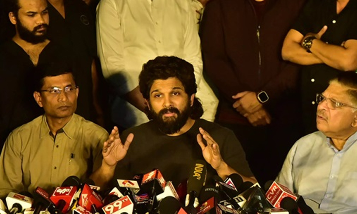 Allu Arjun । నాపై తప్పుడు ఆరోపణలు.. వ్యక్తిత్వ హననం సరికాదు.. హీరో అల్లు అర్జున్ అసహనం Allu Arjun । నాపై తప్పుడు ఆరోపణలు.. వ్యక్తిత్వ హననం సరికాదు.. హీరో అల్లు అర్జున్ అసహనం