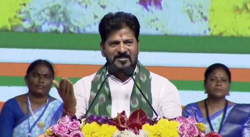CM REVANTH REDDY: చంద్ర గ్రహణం తొలగి.. ఆడబిడ్డలు వెలుగులు చూస్తున్నారు CM REVANTH REDDY: చంద్ర గ్రహణం తొలగి.. ఆడబిడ్డలు వెలుగులు చూస్తున్నారు