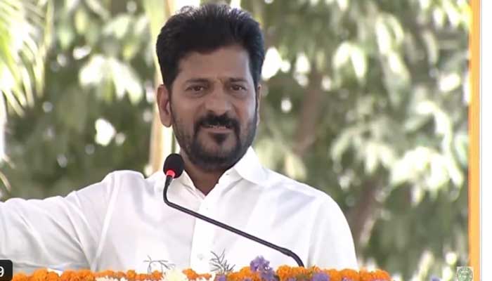 Yuva Vikasam: తెలంగాణ ప్రభుత్వం కొత్త పథకం ‘రాజీవ్ యువ వికాసం’.. నియోజకవర్గానికి 2 నుంచి 3వేల మంది Yuva Vikasam: తెలంగాణ ప్రభుత్వం కొత్త పథకం ‘రాజీవ్ యువ వికాసం’.. నియోజకవర్గానికి 2 నుంచి 3వేల మంది