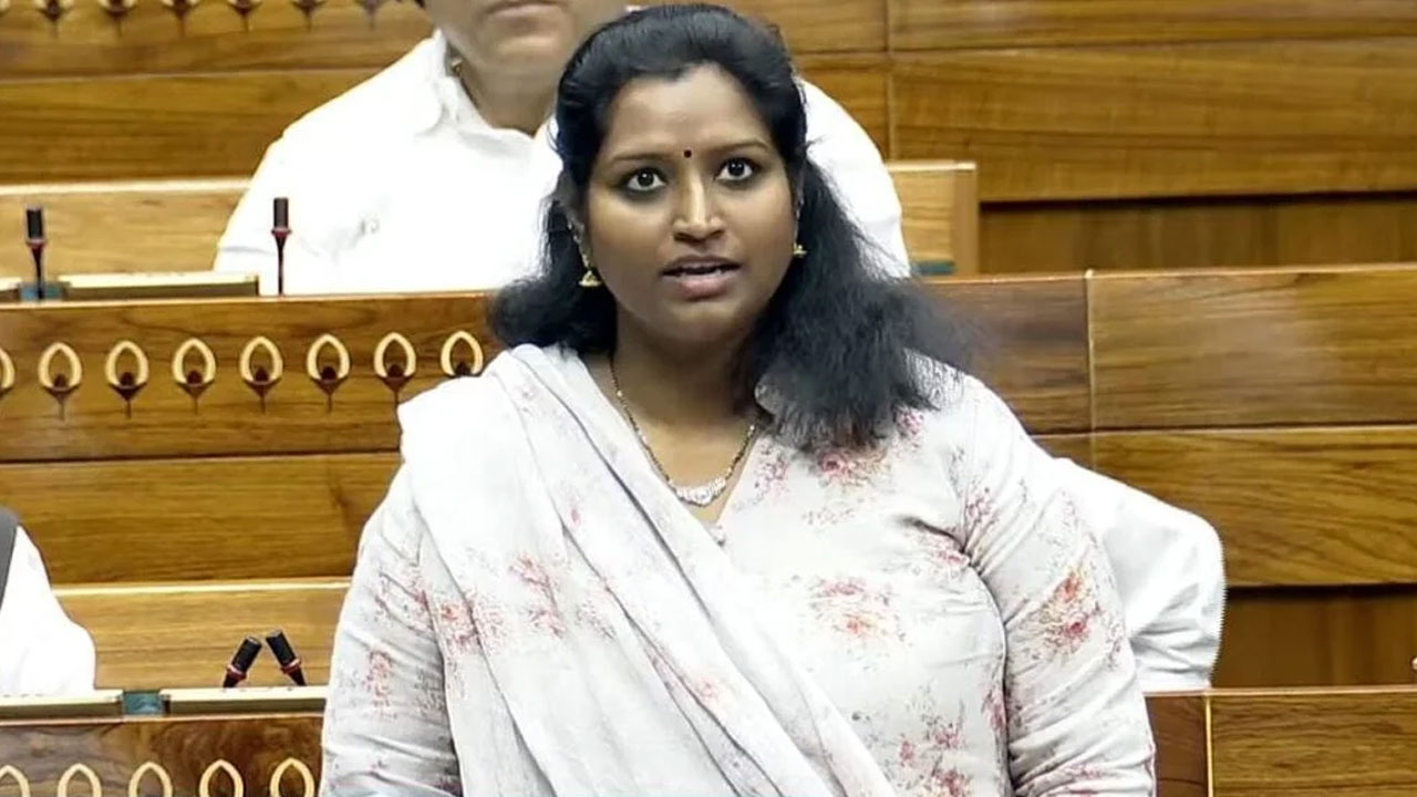 వరంగల్ను ప్రధాన పర్యాటక కేంద్రంగా అభివృద్ధి చేయండి.. పార్లమెంట్లో ఎంపీ కావ్య వరంగల్ను ప్రధాన పర్యాటక కేంద్రంగా అభివృద్ధి చేయండి.. పార్లమెంట్లో ఎంపీ కావ్య