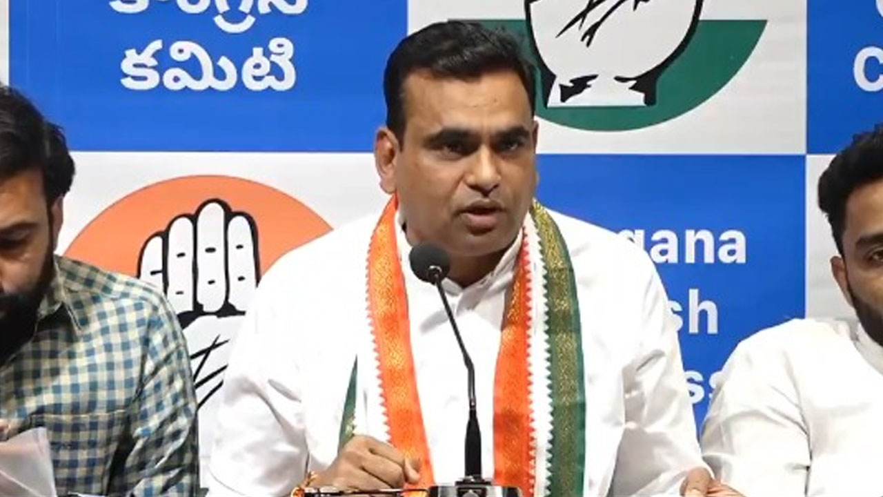 Mp Chamala: కేసీఆర్ ముందు అసెంబ్లీకి రా.. అక్కడే తేల్చుకుందాం Mp Chamala: కేసీఆర్ ముందు అసెంబ్లీకి రా.. అక్కడే తేల్చుకుందాం