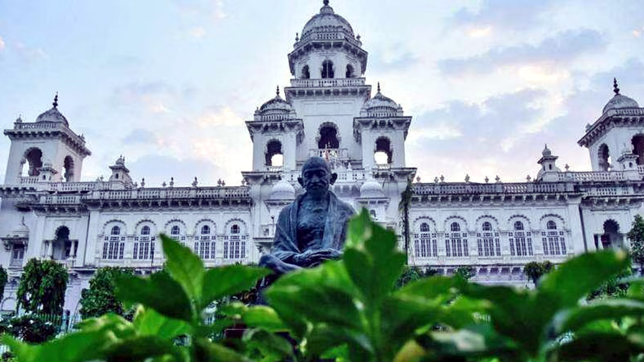 బీసీ రిజర్వేషన్లలో చాంపియన్ ఎవరు? అన్ని పార్టీల పోటాపోటీ కార్యక్రమాలు బీసీ రిజర్వేషన్లలో చాంపియన్ ఎవరు? అన్ని పార్టీల పోటాపోటీ కార్యక్రమాలు