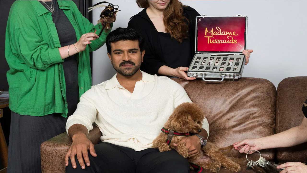 Ram Charan: టుస్సాడ్స్ మ్యూజియంలో హీరో రామ్ చరణ్ మైనపు విగ్రహం Ram Charan: టుస్సాడ్స్ మ్యూజియంలో హీరో రామ్ చరణ్ మైనపు విగ్రహం