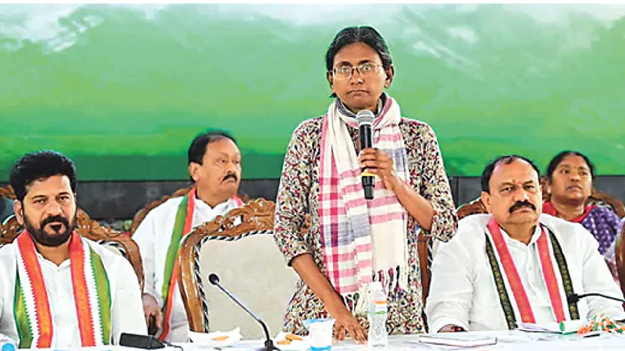 Telangana: మీనాక్షి నటరాజన్ ఎఫెక్ట్.. HCUపై దిద్దుబాటు చర్యల్లో కాంగ్రెస్ Telangana: మీనాక్షి నటరాజన్ ఎఫెక్ట్.. HCUపై దిద్దుబాటు చర్యల్లో కాంగ్రెస్