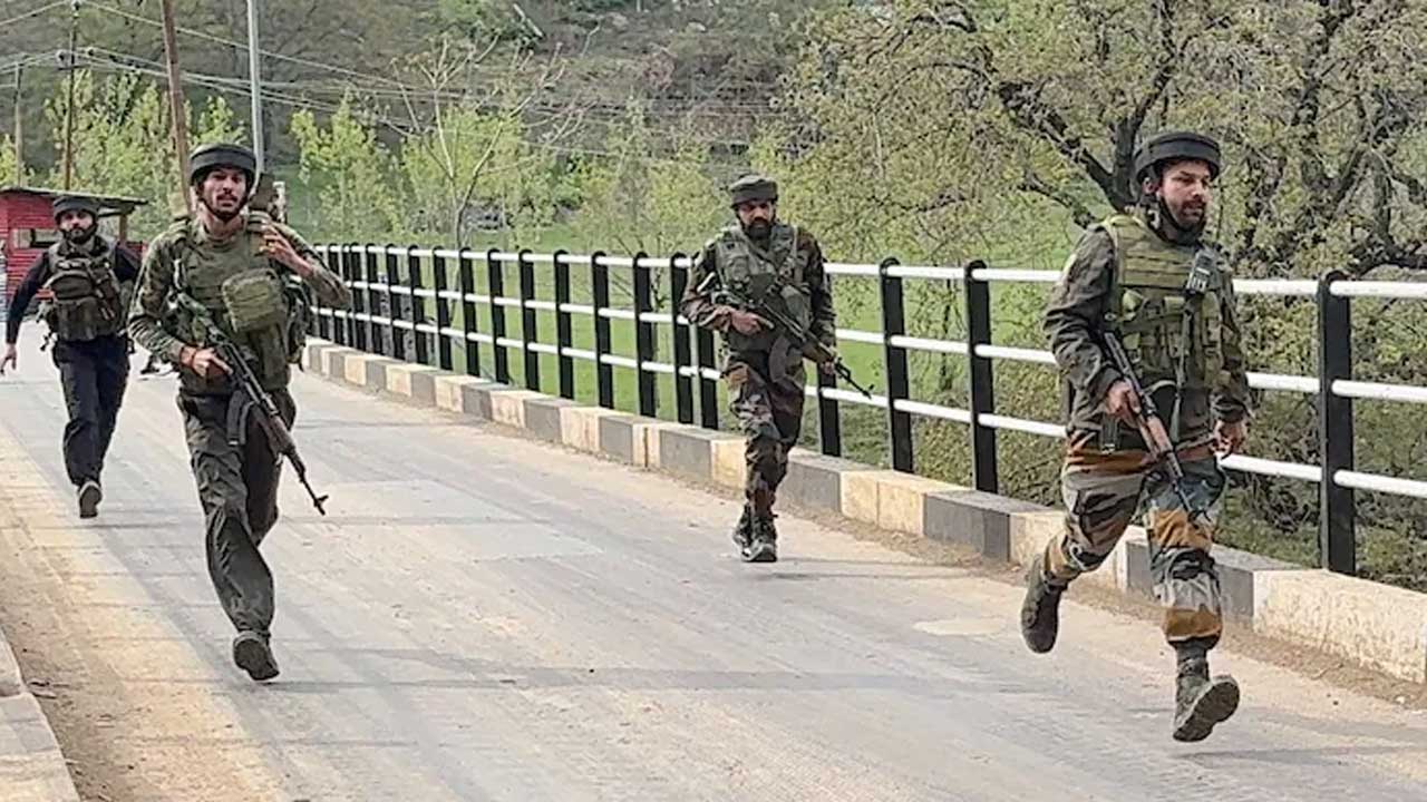 Pahalgam terror attack: భారత్ పాక్ మధ్య యుద్ధ మేఘాలు ! Pahalgam terror attack: భారత్ పాక్ మధ్య యుద్ధ మేఘాలు !