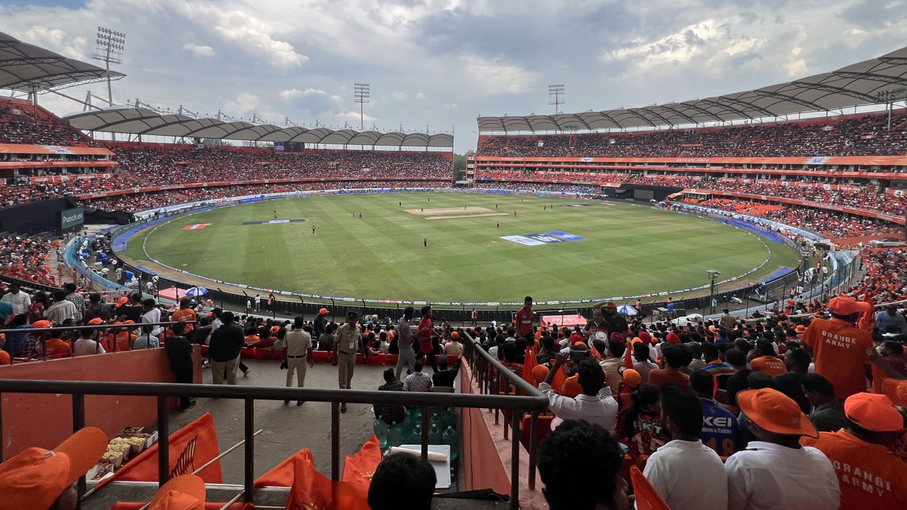 IPL: గుడ్ న్యూస్.. ఉప్పల్ స్టేడియంలో VI 5G మొబైల్ సేవలు ప్రారంభం! దేశంలో మరో 11 స్టేడియాల్లోనూ IPL: గుడ్ న్యూస్.. ఉప్పల్ స్టేడియంలో VI 5G మొబైల్ సేవలు ప్రారంభం! దేశంలో మరో 11 స్టేడియాల్లోనూ