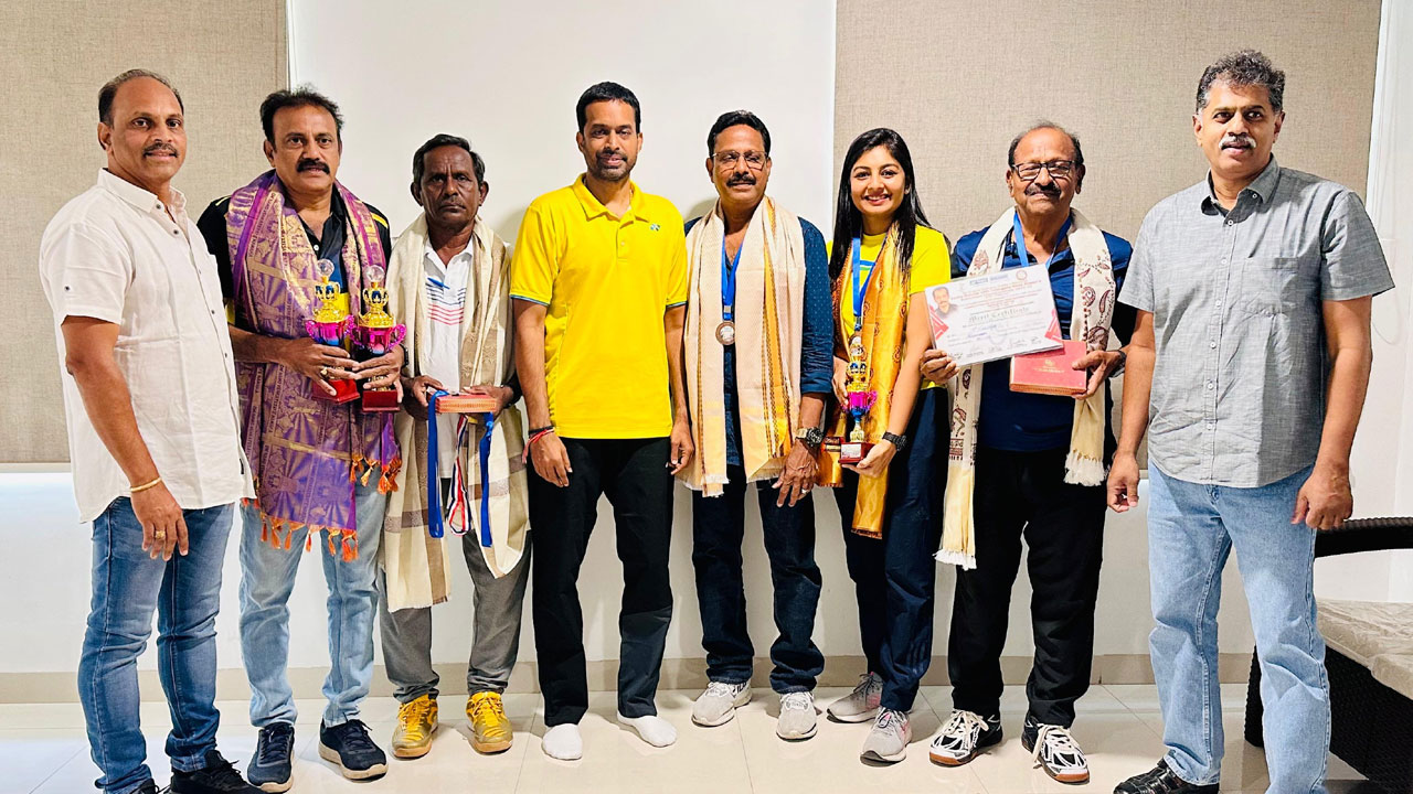 క్రీడాకారులకు.. పుల్లెల గోపీచంద్ అభినందనలు క్రీడాకారులకు.. పుల్లెల గోపీచంద్ అభినందనలు