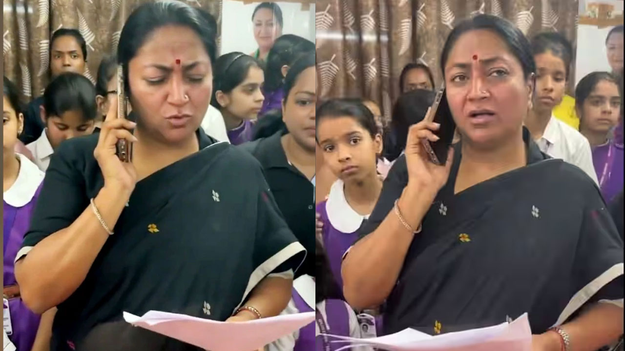 Delhi: ఫీజుల పెంపుపై.. ఢిల్లీ సీఎం రేఖాగుప్తా సీరియస్ Delhi: ఫీజుల పెంపుపై.. ఢిల్లీ సీఎం రేఖాగుప్తా సీరియస్