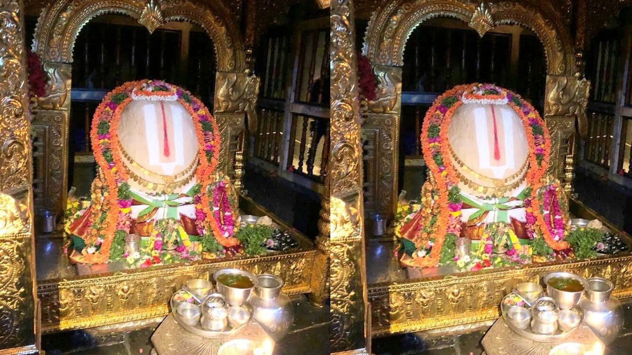 Simachalam | ఘనంగా.. సింహాద్రి అప్పన్న చందనోత్సవం Simachalam | ఘనంగా.. సింహాద్రి అప్పన్న చందనోత్సవం