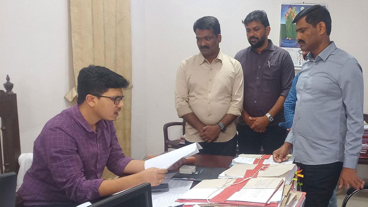 VRA, VRO | పూర్వ వీఆర్ఏ, వీఆర్ఓలకు జీపీవోలుగా అవకాశమివ్వాలి VRA, VRO | పూర్వ వీఆర్ఏ, వీఆర్ఓలకు జీపీవోలుగా అవకాశమివ్వాలి