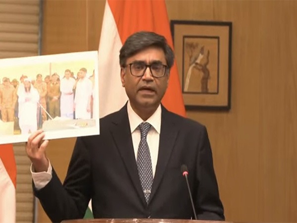 Vikram Misri: పాక్ పుట్టుకతోనే అబద్దాలు పుట్టాయి.. తప్పుడు సమాచారం వైరల్ చేస్తున్నారు Vikram Misri: పాక్ పుట్టుకతోనే అబద్దాలు పుట్టాయి.. తప్పుడు సమాచారం వైరల్ చేస్తున్నారు