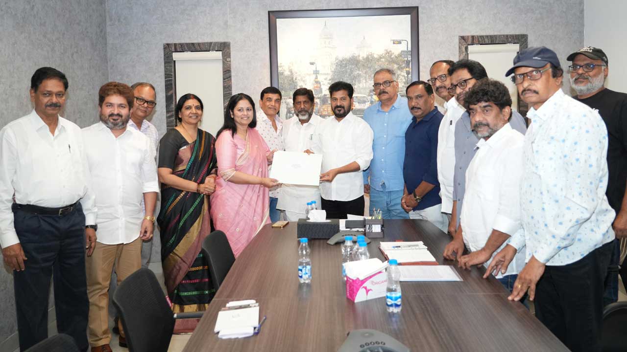 Gaddar Telangana Film Awards: గద్దర్ ఫిల్మ్ అవార్డుల ప్రకటన..ఉత్తమ నటుడు అల్లు అర్జున్ ! Gaddar Telangana Film Awards: గద్దర్ ఫిల్మ్ అవార్డుల ప్రకటన..ఉత్తమ నటుడు అల్లు అర్జున్ !