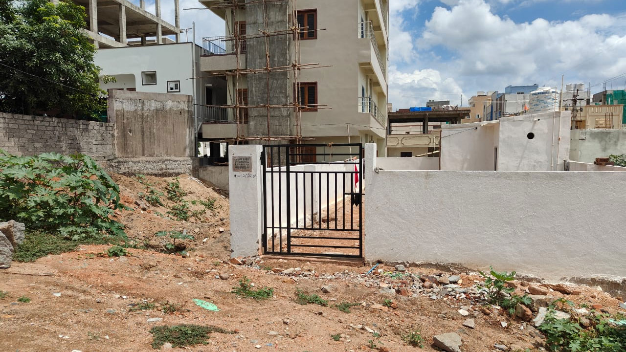 Secretariat Housing Ssociety | సెక్రటేరియట్ హౌసింగ్ సొసైటీలో అరాచకం.. డెత్ సర్టిఫికెట్తో మాయాజాలం! Secretariat Housing Ssociety | సెక్రటేరియట్ హౌసింగ్ సొసైటీలో అరాచకం.. డెత్ సర్టిఫికెట్తో మాయాజాలం!