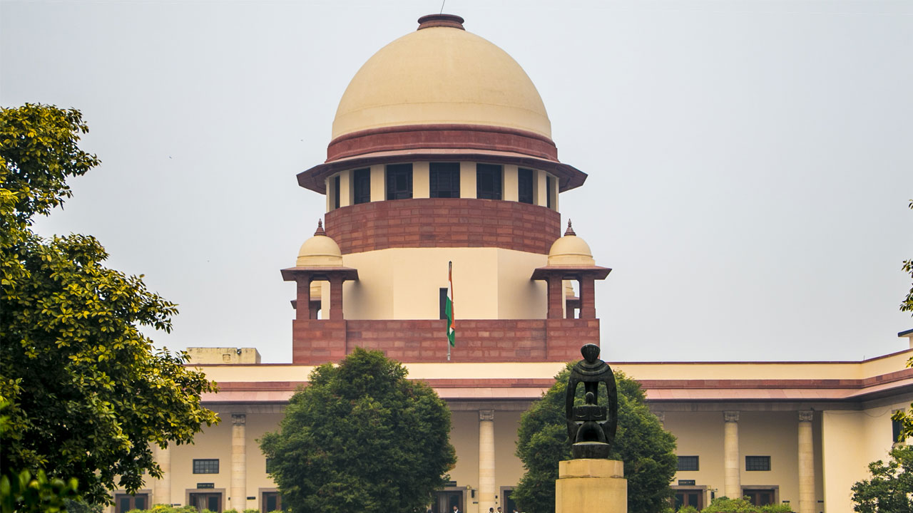 Supreme court | ఆర్మీ ఉద్యోగ నియామకాలపై సుప్రీం చురకలు! Supreme court | ఆర్మీ ఉద్యోగ నియామకాలపై సుప్రీం చురకలు!